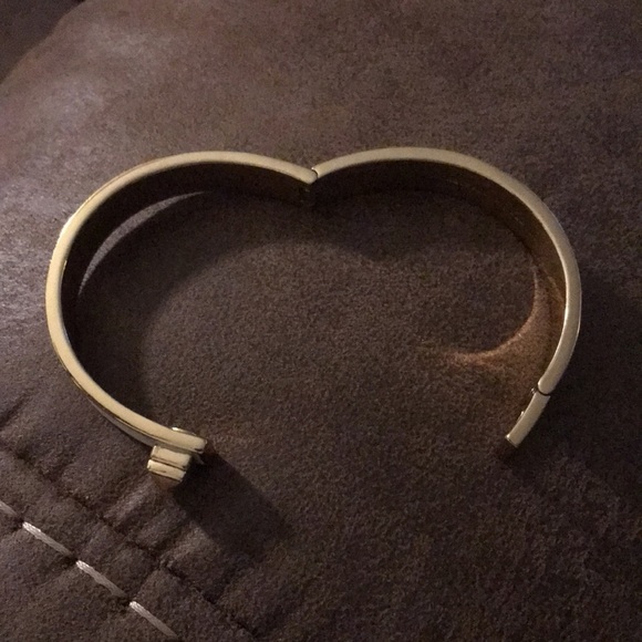 kate spade ivory hinged bangle bracelet with lock - Picture 4 of 5